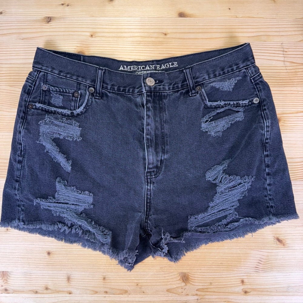 American Eagle Distressed Black Denim Shorts Size 10 High Rise Festival Grunge‎